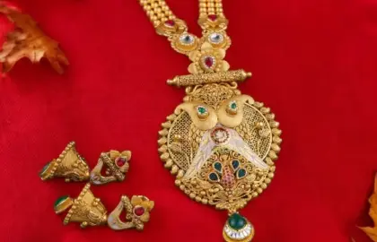 Explore the Exquisite World of Gold Mang Tikas and Mangalsutras